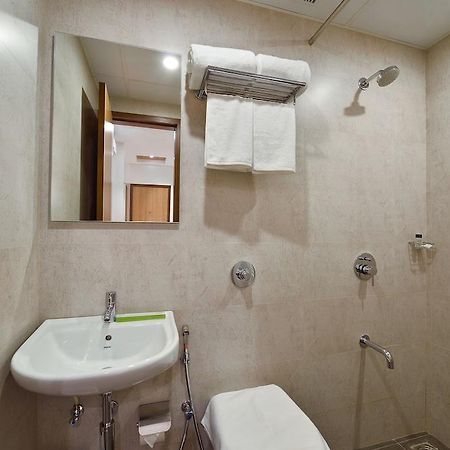 Hotel Leafio Мумбаї Екстер'єр фото